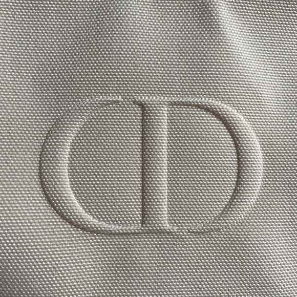Brand New Dior Flat Beige Makeup bag - Picture 3 of 4